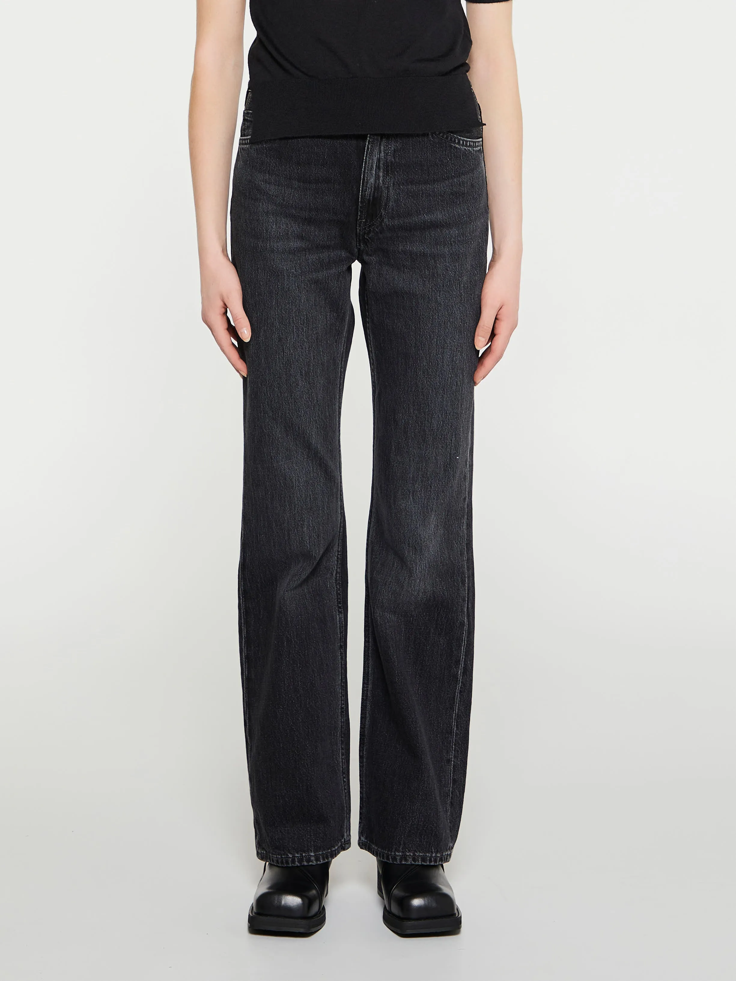 1977 Jeans in Black