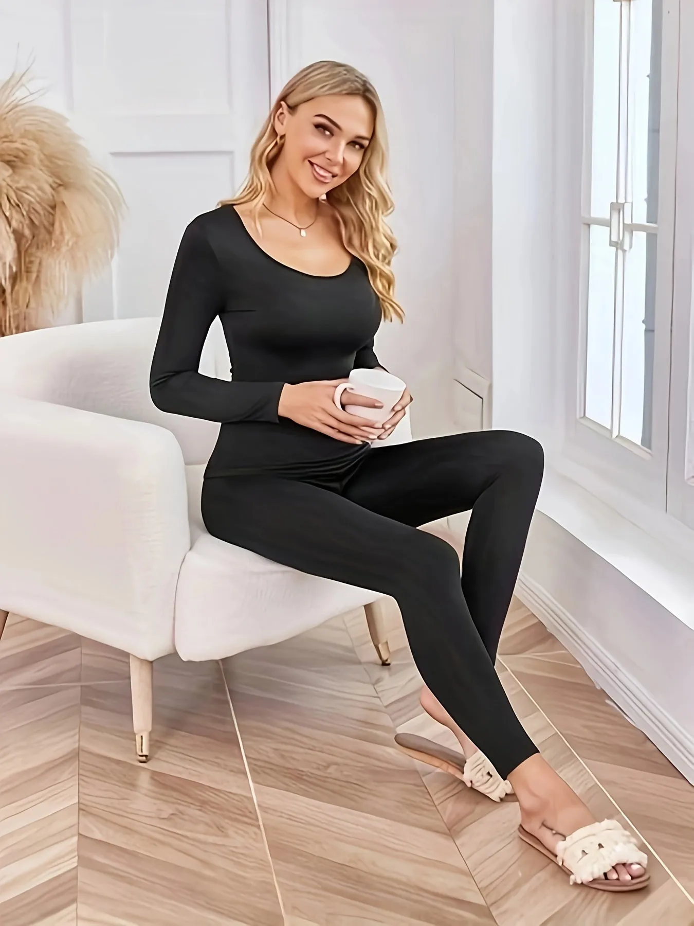 Comfortable Women's Thermal Underwear Set - Seamless Knit Crew Neck Top & Pants, Easy Maintenance & Durable Loungewear