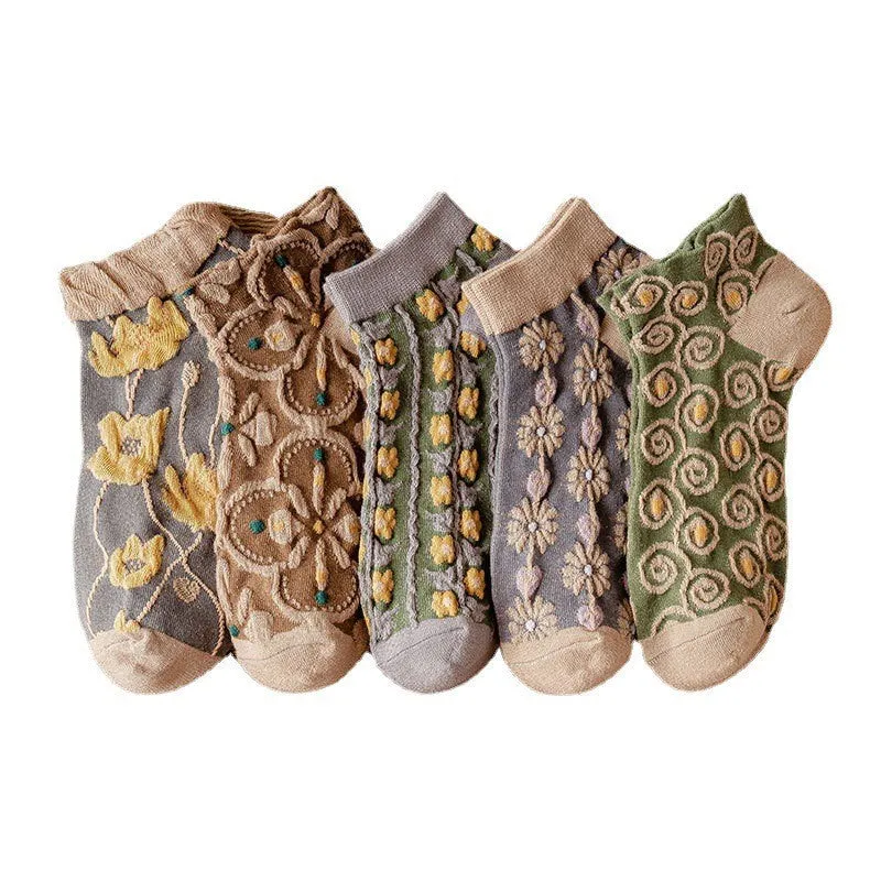 Women's Embossed Floral Cotton Socks